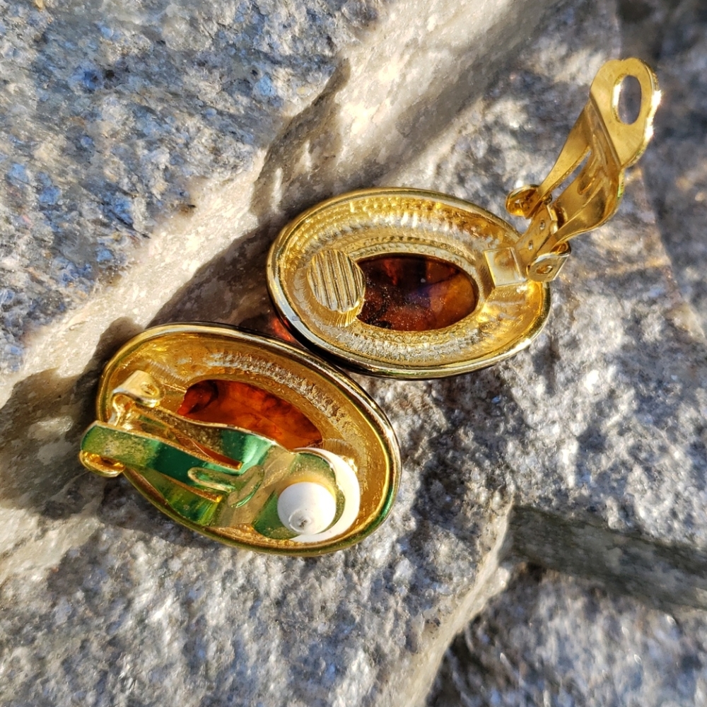 Vtg Swirled Rooter Lucite Cabochon Enamel Earrings - Picture 12 of 13